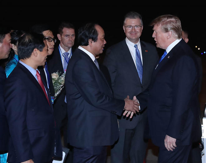 Tổng thống Trump đã tới Việt Nam vào tối ngày 26/2.
