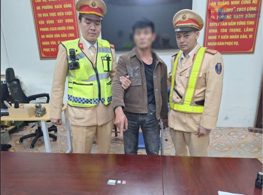 Đối tượng Ng.V. Ph tại cơ quan công an. Ảnh Trung tâm truyền thông Quảng Ninh.