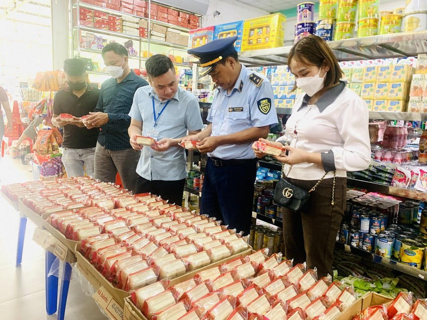 Đoàn kiểm tra liên ngành an toàn thực phẩm tại Hà Giang.