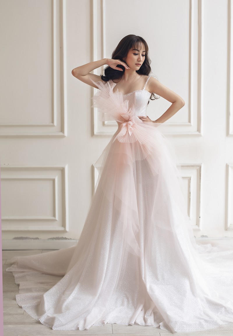 khanh thi tre dep bat ngo sau khi giam can khien phan hien tu ti hinh 10