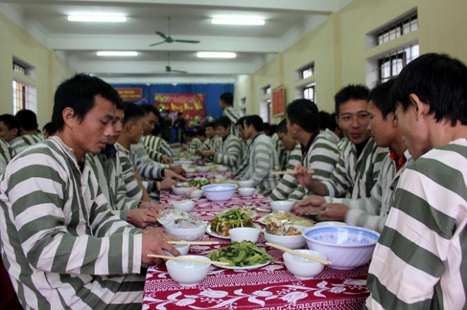 Bữa cơm gợi nhớ về những phút giây sum họp gia đình...