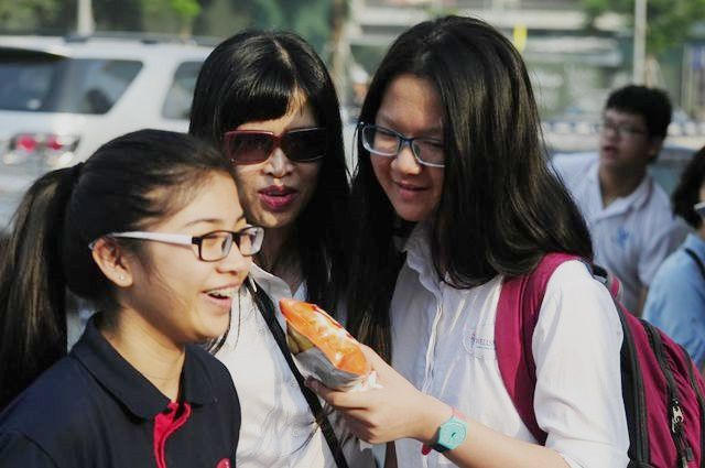 Đặc biệt, điểm mới năm nay so với các năm trước mà Sở GD&amp;ĐT Hà Nội công bố, sau khi có kết quả thi, Sở GD&amp;ĐT sẽ cung cấp cho từng trường phổ điểm, dự kiến điểm chuẩn.