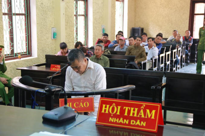 Bị cáo Đỗ Văn Yêng trước vành móng ngựa. (Ảnh: Phương Vi)