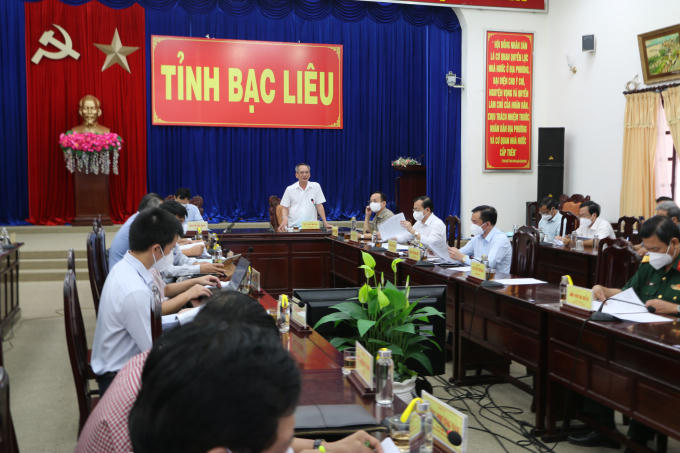 Ông Lữ Văn Hùng, Bí thư tỉnh Bạc Liêu tiếp Đoàn Bác sĩ Bệnh viện Chợ Rẫy.