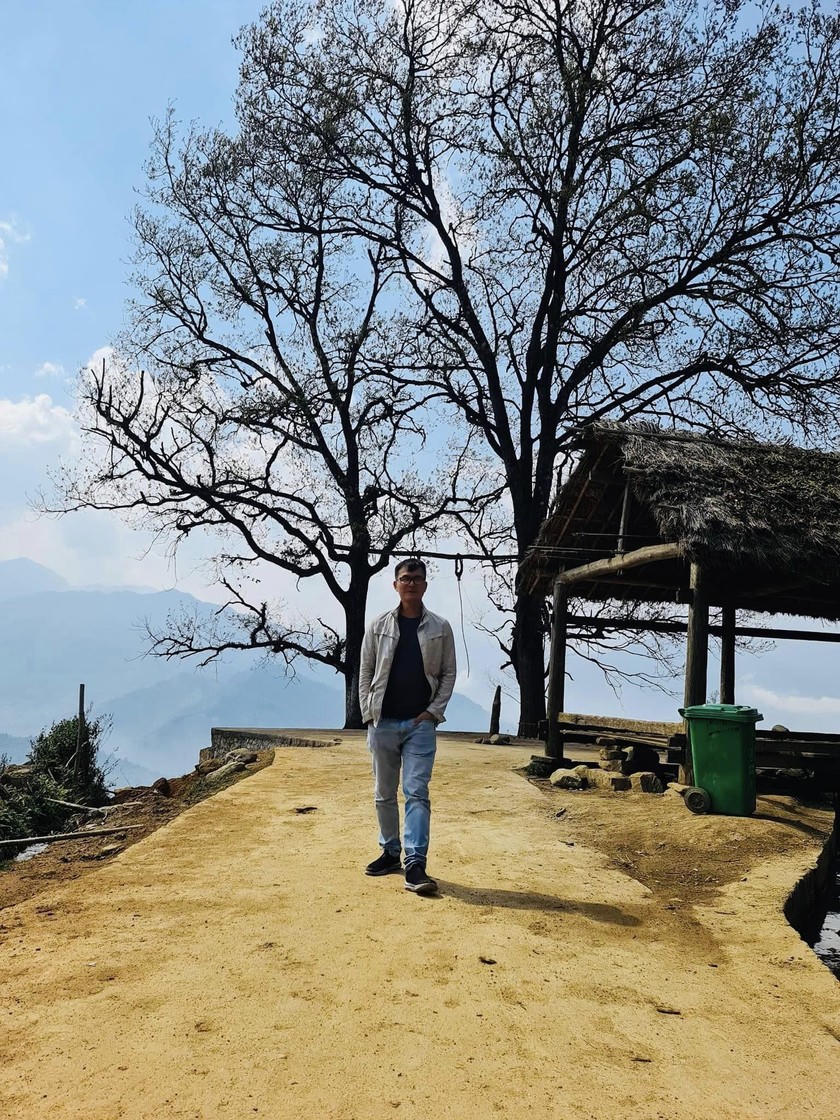 Nhà báo Hà Sơn Bình