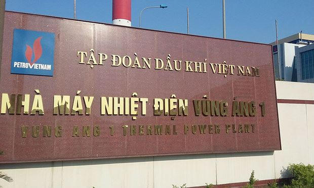 Với hàng triệu tấn tro bay và xỉ đáy lò thải mỗi năm, Nhiệt điện Vũng Áng 1 đang cấp miễn phí để làm vật liệu xây dựng.