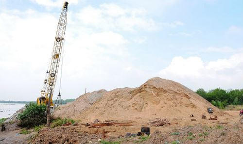 Bãi cát của DNTN Thăng Long vẫn còn trơ trơ…