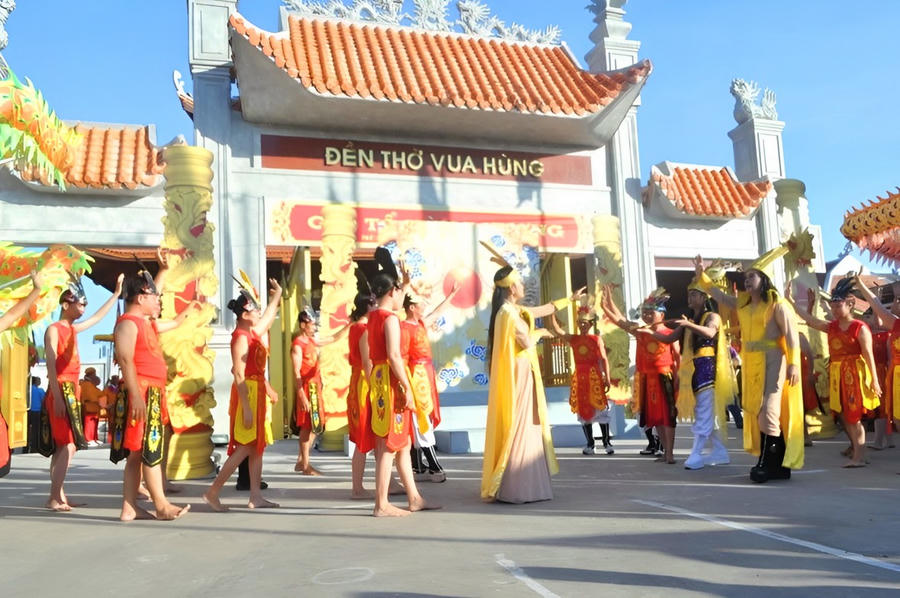 Hoạt cảnh tưởng nhớ công lao các vị Vua Hùng.
