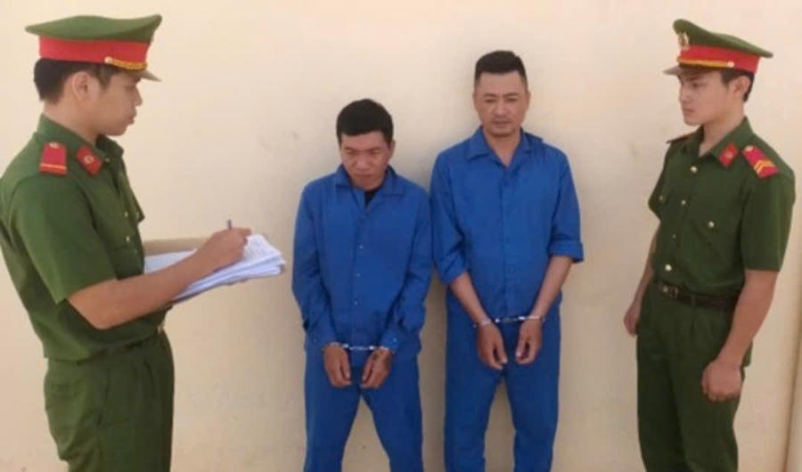 Các đối tượng bị bắt tạm giam tại Công an TP Gia Nghĩa. Ảnh: Duy Hòa