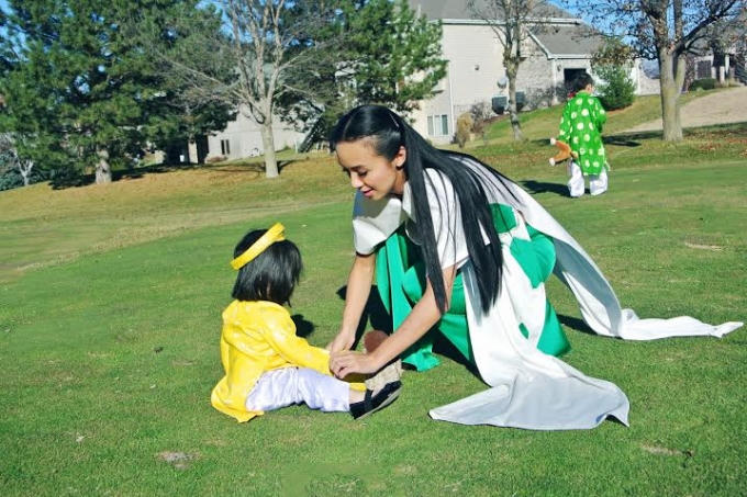 MC Huyền Ny bên các con nhỏ