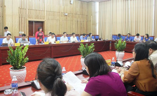 Toàn cảnh buổi làm việc.