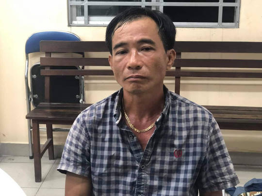 V&agrave;o ch&ugrave;a lễ phật rồi tiện tay cuỗm lu&ocirc;n t&uacute;i tiền v&agrave; điện thoại Vertu