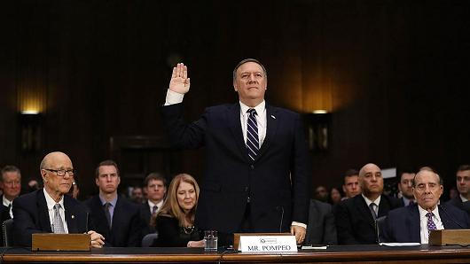 Ông Mike Pompeo tuyên thệ nhậm chức Giám đốc CIA. (Ảnh: Reuters)