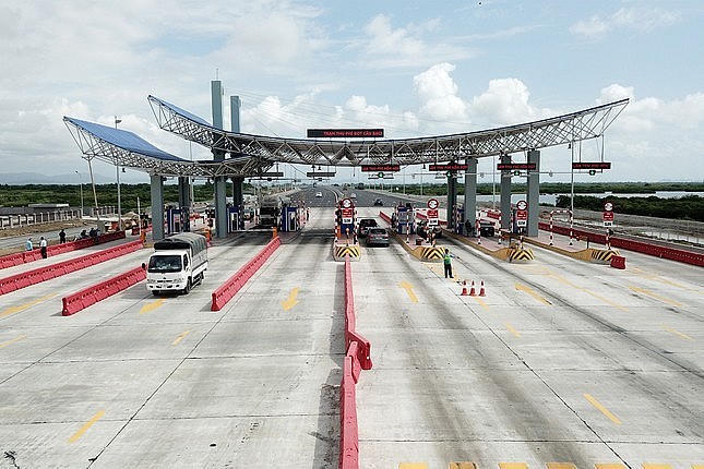 Đồng loạt tăng giá vé tại các trạm thu phí trên địa bàn tỉnh Quảng Ninh. Ảnh trạm thu phí cầu Bạch Đằng (Quảng Ninh).