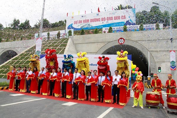 Cắt băng thông hầm Đèo Cả.