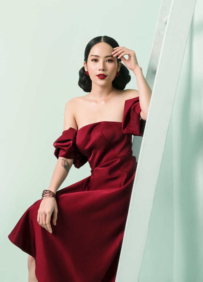 Nam Anh cho biết cô dự kiến sẽ về quê ngày 29 Tết, phụ gia đình dọn dẹp nhà cửa và trang hoàng mọi thứ.