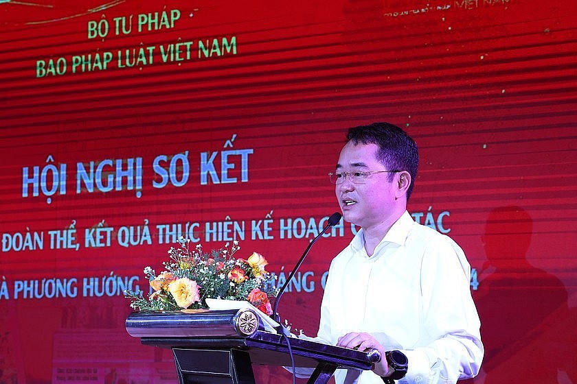 TS Vũ Hoài Nam - Bí thư Đảng ủy, Tổng Biên tập Báo PLVN sơ kết hoạt động của Báo 6 tháng đầu năm 2024.