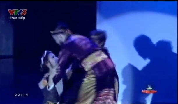 Liveshow2 BNHV: Khánh Thi khóc khi nhắc đến việc giận Chí Anh suốt 7 năm