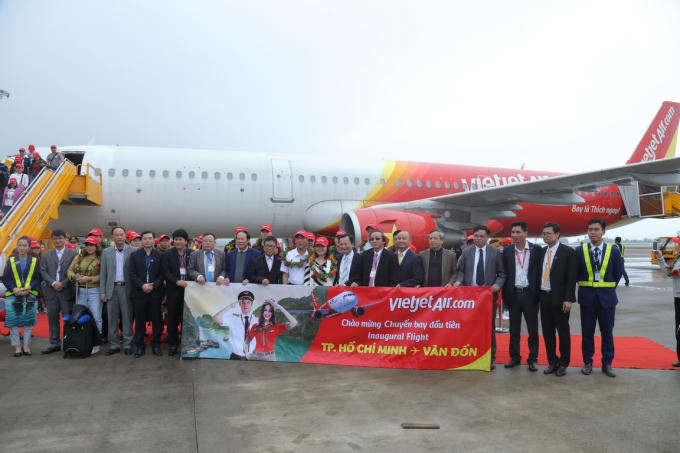 Hãng hàng không Vietjet Air khai trương đường bay Vân Đồn- TP HCM.