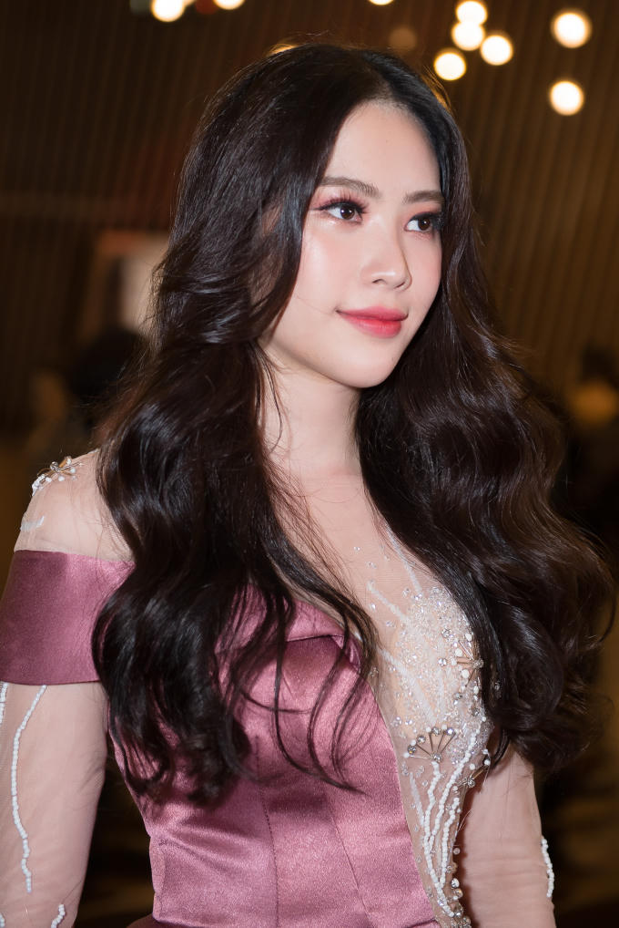 Nam Em cũng chia sẻ tại sự kiện rằng cô đang mắc chứng bệnh máu dễ đông nên ngoài thuốc, thực phẩm chức năng hằng ngày sử dụng, người đẹp còn phải làm loãng máu bằng cách uống nước dừa. Chính vì thế, vấn đề về cân nặng của cô rất dễ bị tăng thất thường. Hiểu được về bệnh lý cơ thể và với mong muốn lấy lại được vóc dáng, Nam Em đã phải tốn rất nhiều thời gian để giảm được 6kg trong thời gian qua.