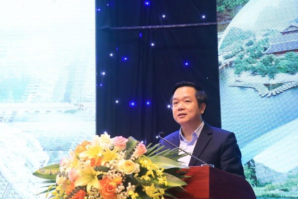 Ông Phạm Quang Ngọc, Phó Bí thư Tỉnh ủy, Chủ tịch UBND tỉnh Ninh Bình phát biểu Bế mạc Hội thảo.