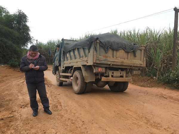 Đất được chở đi bán ở nhiều nơi.