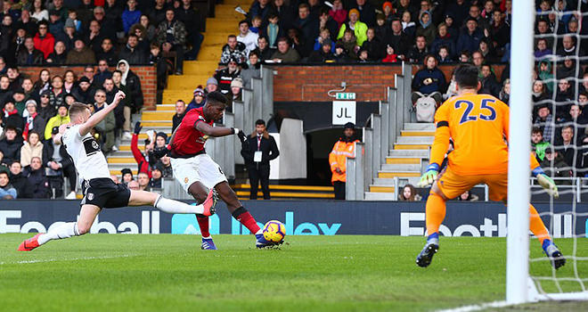 Pogba đang l&agrave; cầu thủ thi đấu nổi bật nhất của M.U.
