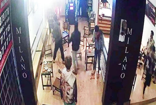 Hiện trường vụ hỗn chiến (Ảnh cắt từ clip).