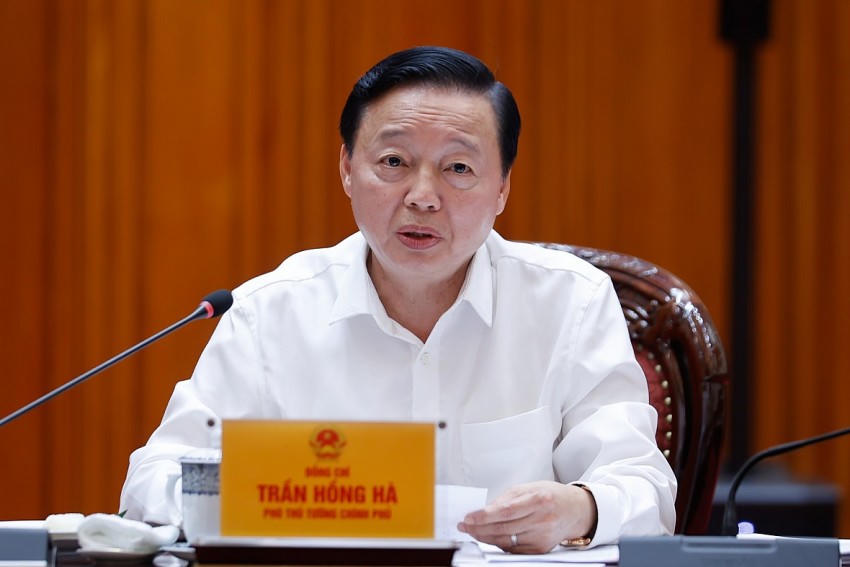 Phó Thủ tướng Trần Hồng Hà phát biểu tại cuộc họp - Ảnh: VGP