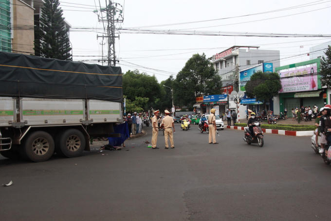 Đắk Lắk: Bị xe tải cán qua người, cô gái trẻ tử vong ngay tại chỗ