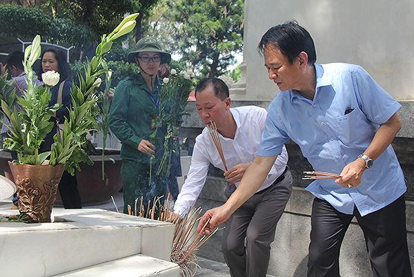 Anh64.