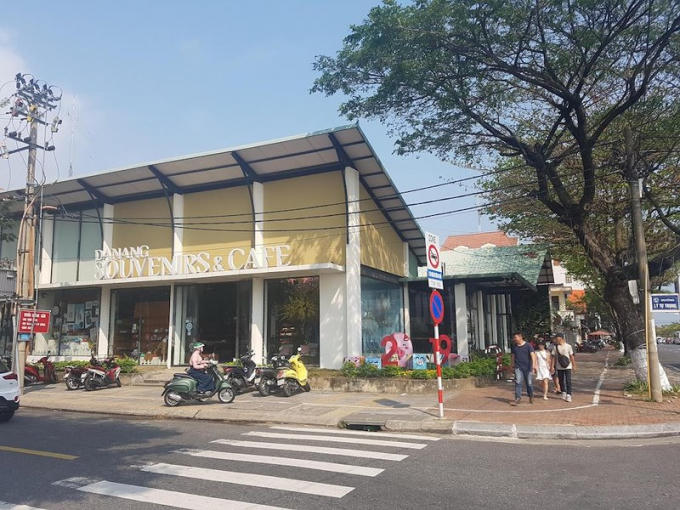 Lô đất 34 Bạch Đằng chỉ xác định giá trị cho công ty cung ứng tàu biển có 18,3 triệu đồng/m2. Ảnh: LÊ PHI.