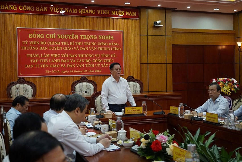 Trưởng ban Tuyên giáo và Dân vận Trung ương đề nghị Tây Ninh cần tuyên truyền mạnh hơn nữa về các thế mạnh của tỉnh và tập trung lãnh đạo công tác Đại hội Đảng các cấp.
