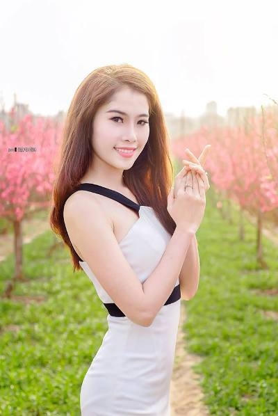 Nam Em là gương mặt sáng giá và thích hợp nhất cho đề cử tham gia cuộc thi Hoa hậu Trái đất năm nay.