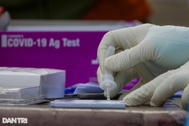 Hà Nội đã phát hiện hơn 15.000 F0 bằng test nhanh (Ảnh minh họa).