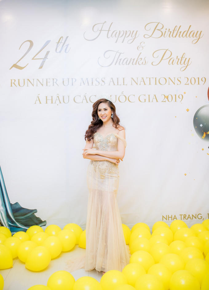 Người đẹp - doanh nhân Trúc Ny (sinh năm 1995, cao 1m73, với số đo hình thể khá chuẩn 89-60-94) đã xuất sắc đạt thành tích Á hậu 2 cuộc thi Miss All Nations 2019.