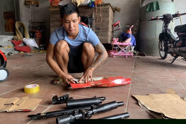 Đối tượng Thìn cùng tang vật.