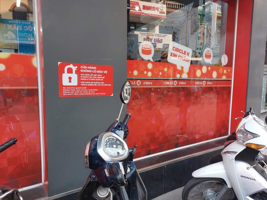 Nơi vị trí khách hàng để xe.