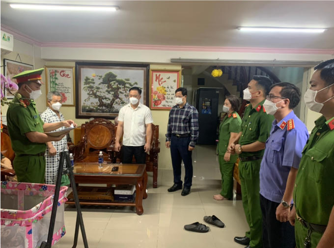 Công bố lệnh bắt Võ Cao Cường - Chủ tịch phường Tam Phước.