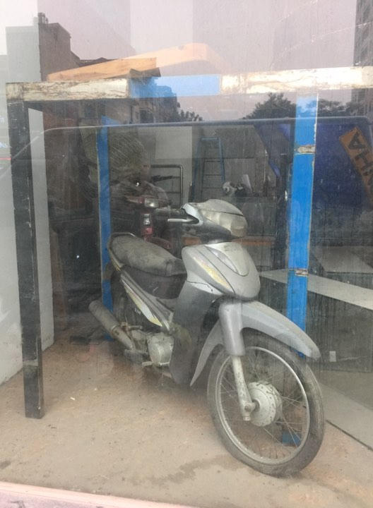 Vệ sinh vô cùng bụi bẩn.