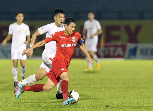 HLV Park Hang Seo rất cần khả năng chơi đầu và làm tường tốt của Anh Đức