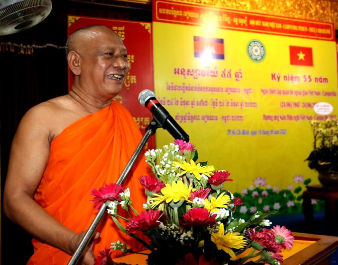 Hòa Thượng Danh Lung Chủ Trì chùa ChanTaRangSay tại buổi lễ. Ảnh: Đình Chiến