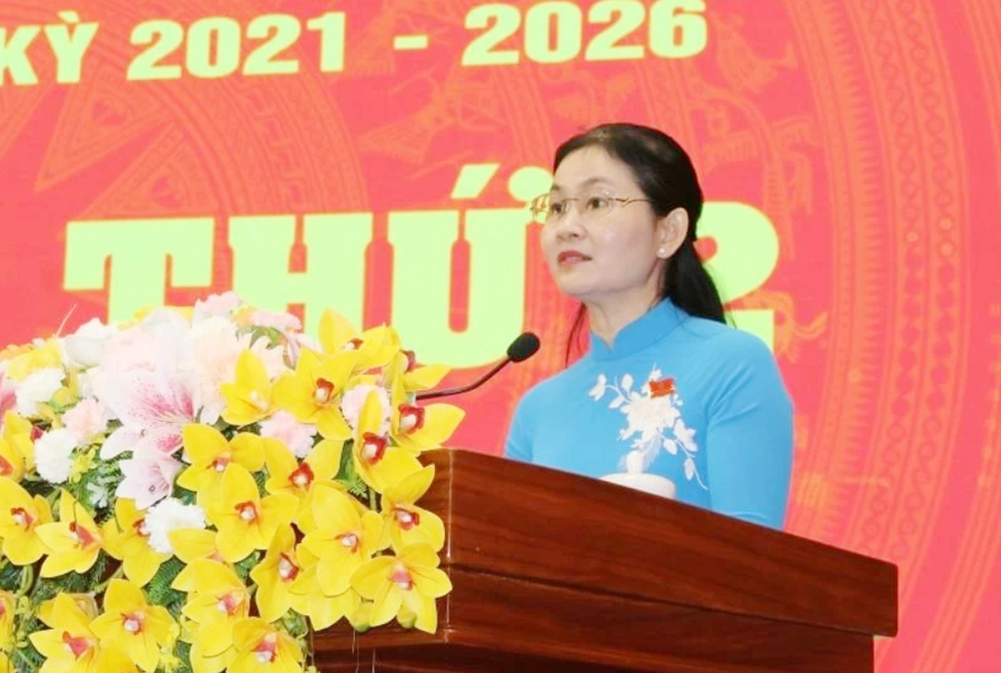 Phó Bí thư Thường trực Tỉnh ủy, Chủ tịch HĐND tỉnh Tôn Ngọc Hạnh phát biểu khai mạc kỳ họp.