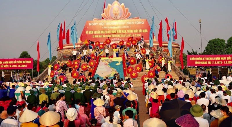 Đêm khai mạc lễ hội diễn ra tại Khu Di tích lịch sử Quốc gia đặc biệt Đôi bờ Hiền Lương. Ảnh minh họa