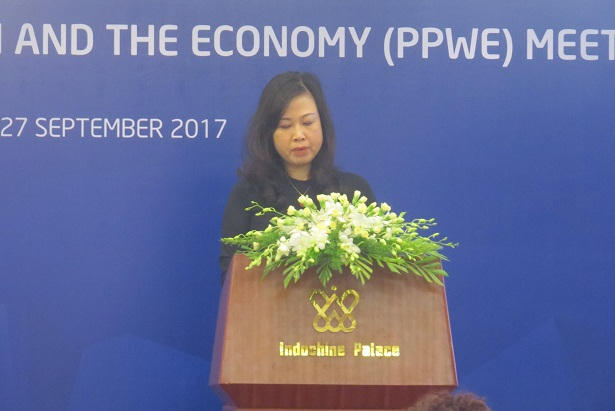 Thứ trưởng Đào Hồng Lan phát biểu khai mạc Diễn đàn sáng 26/9.