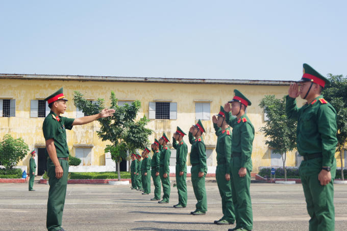 Bai bao xuan_luonganh_tet trong quan ngu_h 2