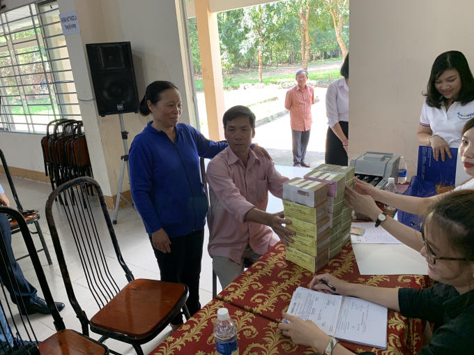 dc0802a93a24fb1eb93c32951f00e80a.