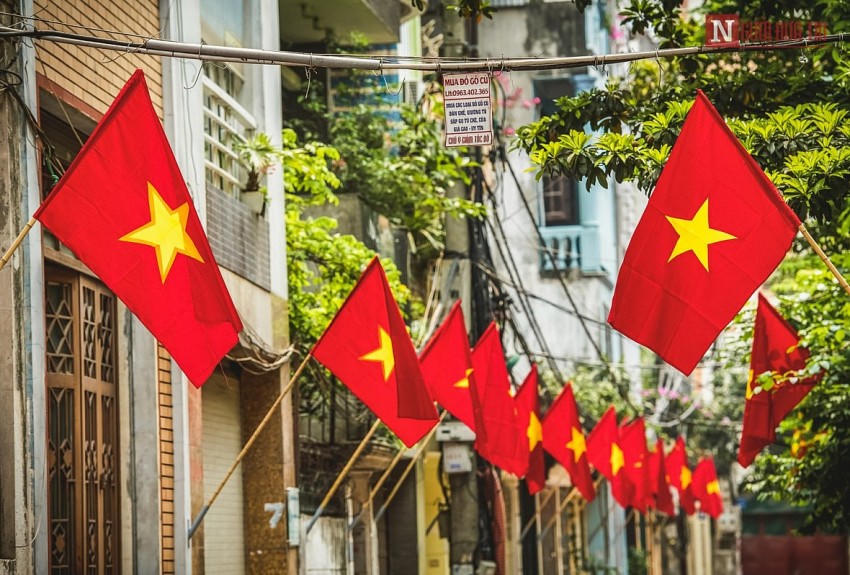 Thời tiết tại Nam Bộ tiếp tục xảy ra nắng nóng trên diện rộng với nhiệt độ từ 34 đến 37 độ C.