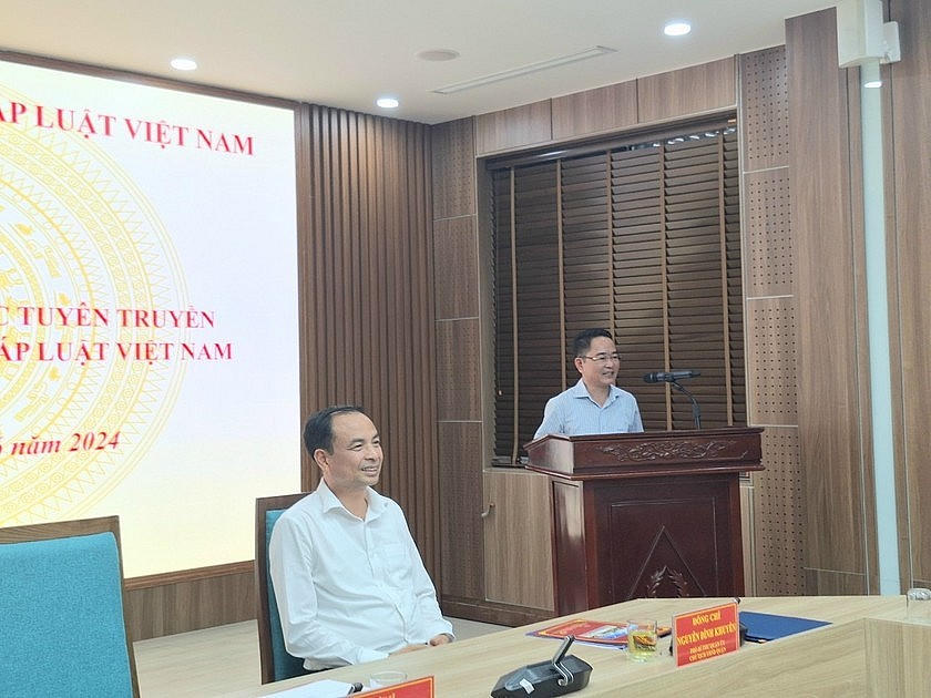 Báo Pháp luật Việt Nam luôn đồng hành cùng Đảng bộ, chính quyền và nhân dân quận Tây Hồ trong xây dựng quận Tây Hồ trở thành trung tâm Dịch vụ Du lịch, Văn hóa của Thủ đô. (Ảnh: PV)