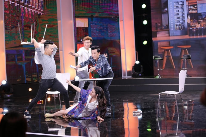 B&iacute; mật đ&ecirc;m chủ nhật tập 1: L&yacute; Nh&atilde; Kỳ bị đ&aacute;nh ghen v&igrave; l&agrave;m &ldquo;bồ nh&iacute;&rdquo;